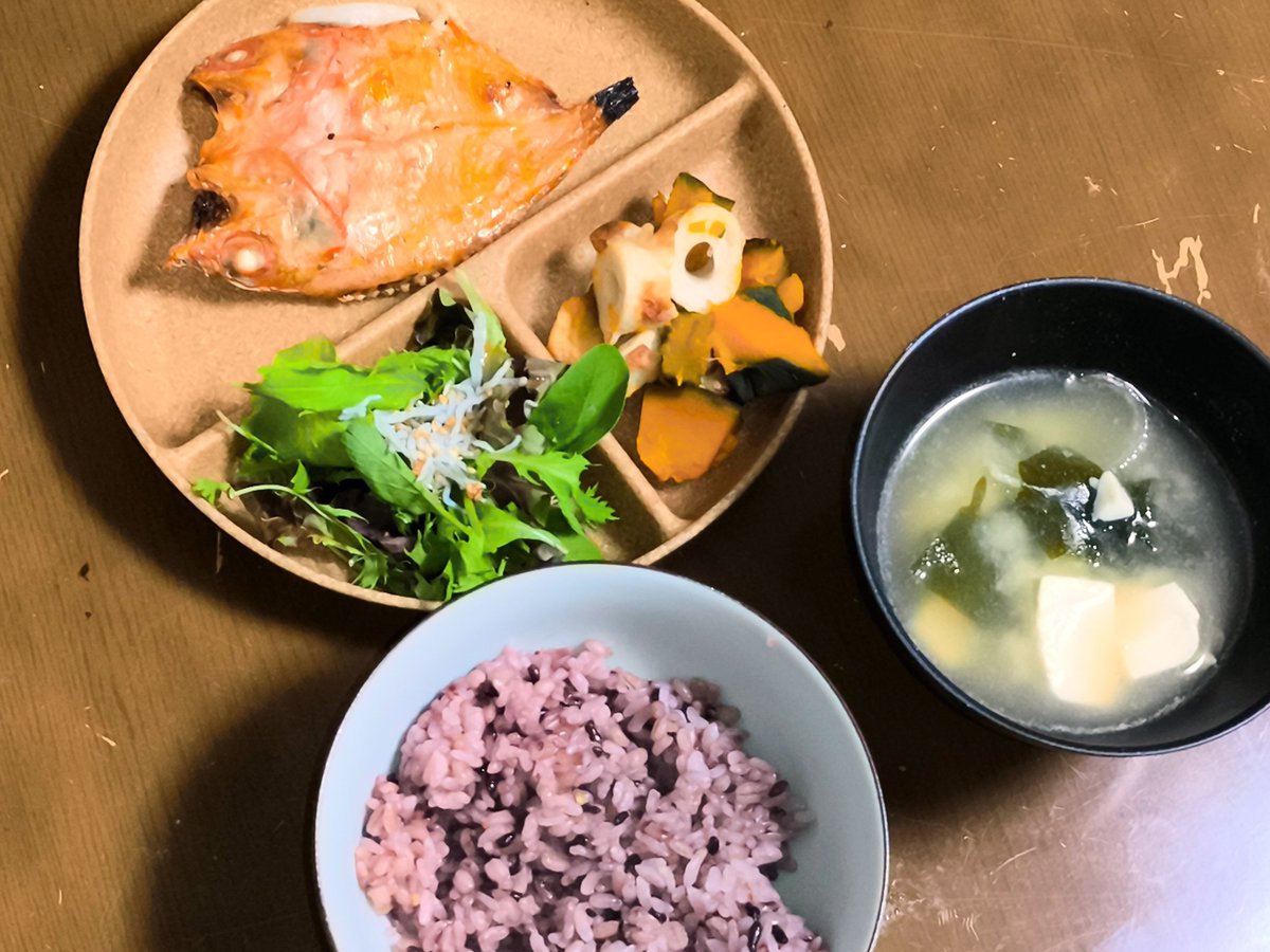 Ilikecurrys's tweet photo. 今夜は魚🤗バランスの良い食事😊 https://t.co/ZeKg2Xj9kM