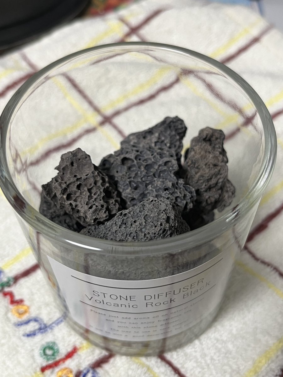 hoshi_211's tweet photo. 間違えて溶岩買ってしまった https://t.co/U7rQVOtimJ