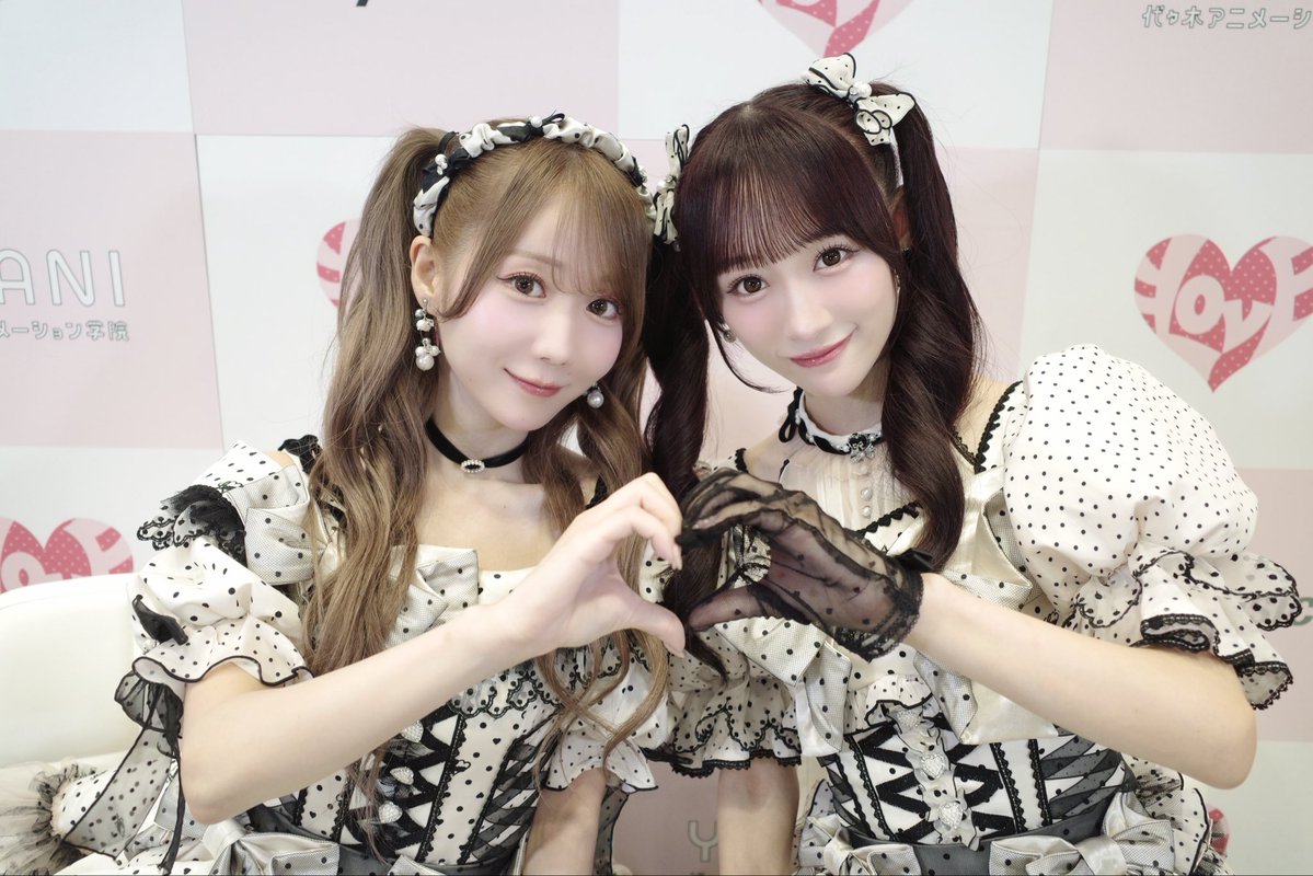 otoshima_risa's tweet photo. スリーショット会
ありがとうございました♪
えみりさだったにゃんこ🐈♡ https://t.co/TVRvyi8R0A