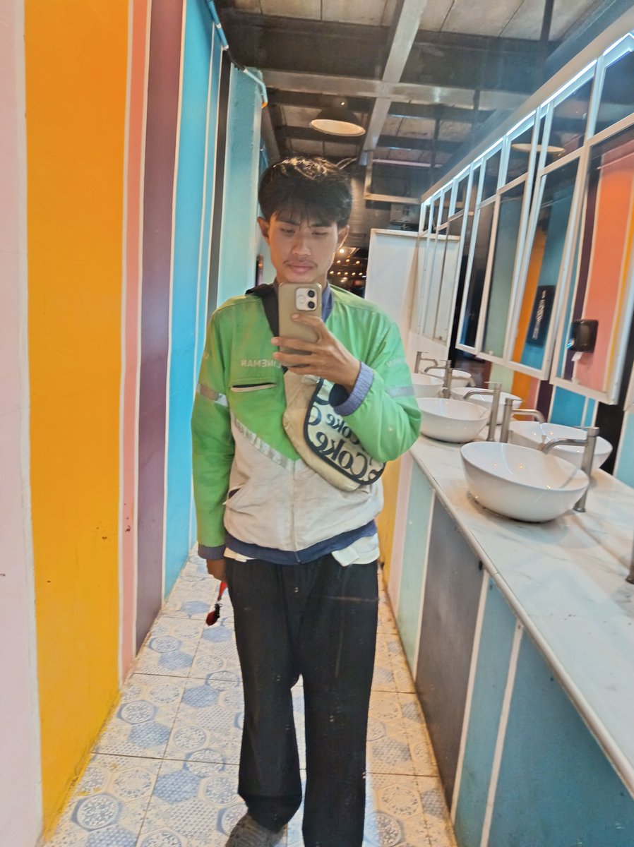 Bank85648077 tweet picture