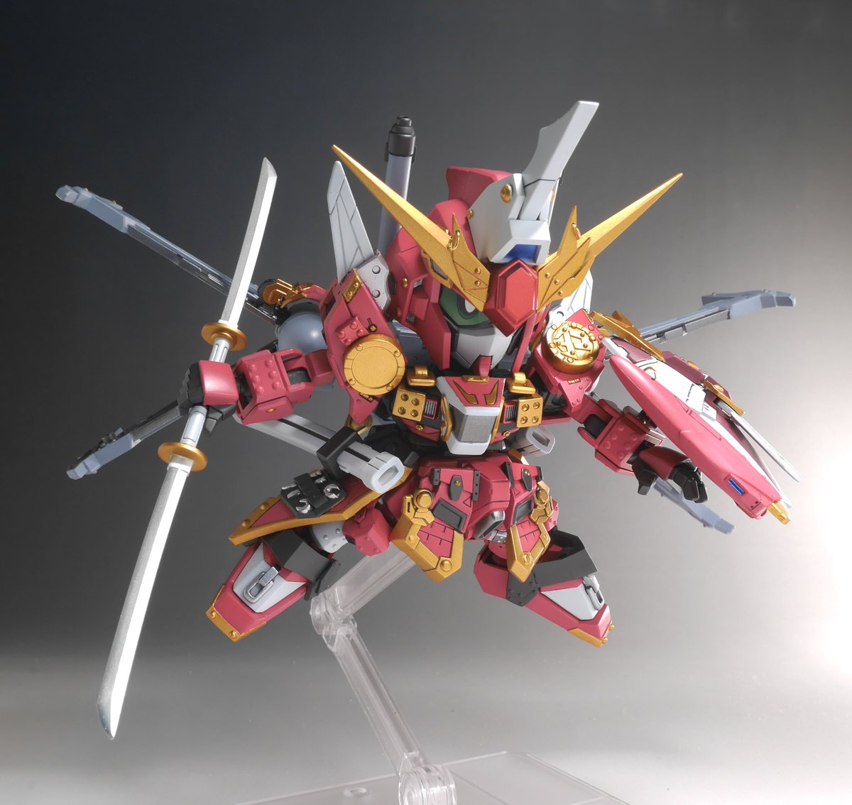 HearT727's tweet photo. 二刀一対"鴛鴦(ｵｼﾄﾞﾘ)"
柄の部分を接続する事で真価を発揮する刀。
貴重な軽量鋼で打たれた刀は強度と軽さを兼ね備える。 https://t.co/CmYFVgjoec
