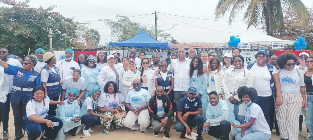 embacuba_angola's tweet photo. Profesionales angolanos y cubanos realizan una feria de salud solidaria.
🇨🇺🫱🏻‍🫲🏼🇦🇴
🔗https://t.co/kXlGyHWDUU https://t.co/bLARZnfuJq