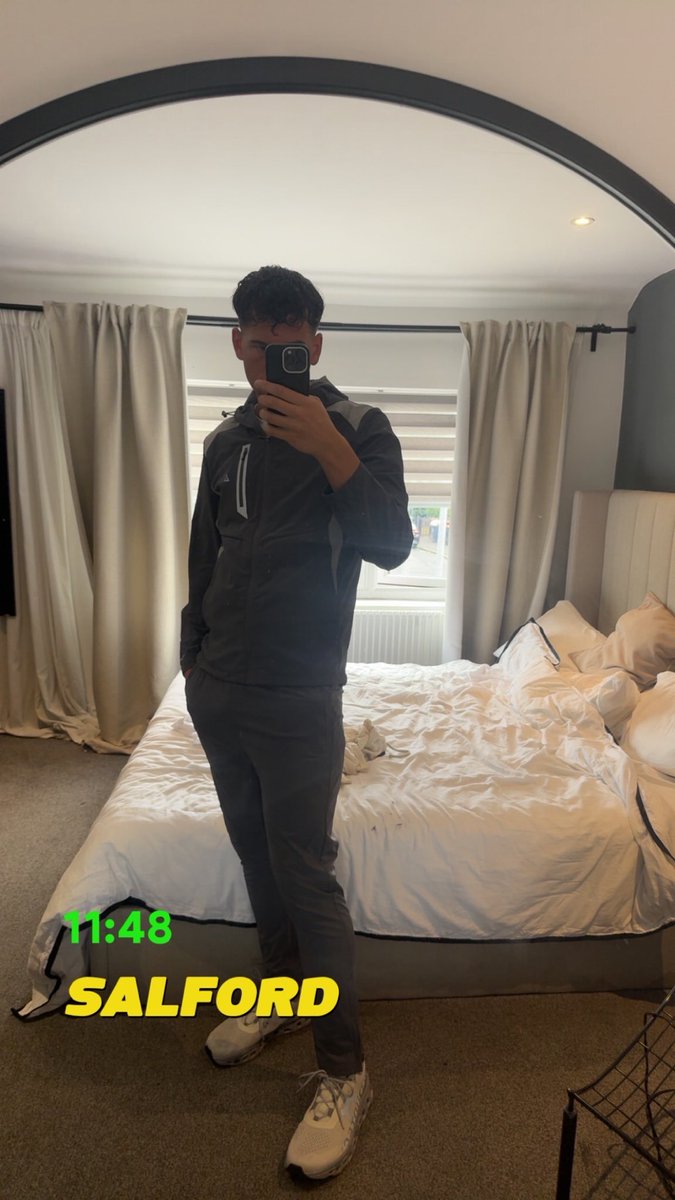 ky19x's tweet photo. Living my DL moment 
#uk #twunk #gay #mlm https://t.co/csEjZzQAT9