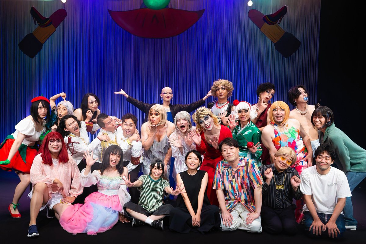 kamei_shinji's tweet photo. センチメンタル・ジャーニーズ
#センチメンタル2026
全公演が無事に終了いたしました。
これにて終演！閉幕です！！

ご来場いただきました皆様、
スタッフの皆さま、そして色濃く頼り甲斐のある共演者の皆様、本当にありがとうございました！！ 

次は10月の舞台でお会いしましょう！！

またね！！！！！！

クリームソーダのオカマ役
亀井市ん司