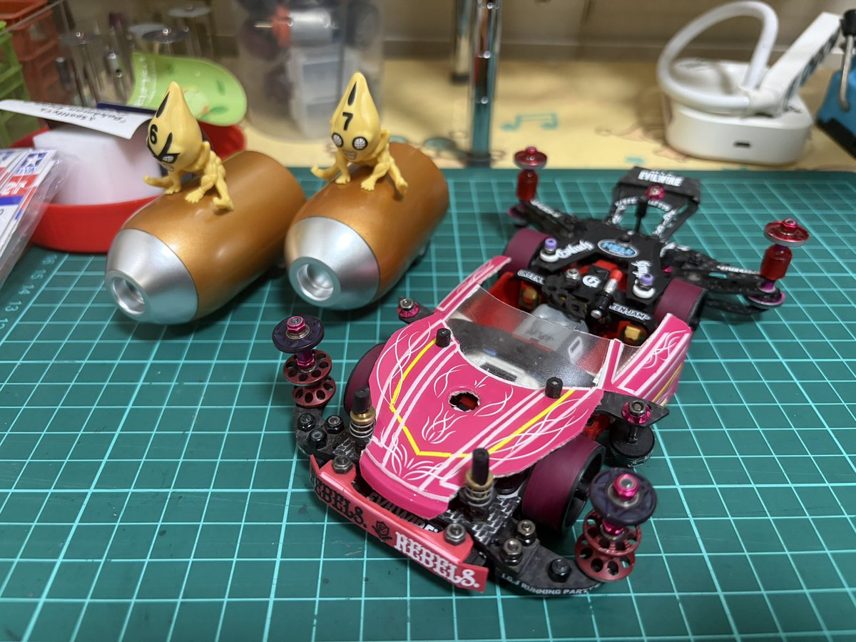 yucan_iso's tweet photo. 今日は久々にシャーシ作り替えたのと、タイヤ作ったから走り確認にジーマへ‼️
なかなか調子良さそうー😆
プラローラーの染めがイマイチですが…💦
来週はフッズ観に行こうかなぁ〜
#ミニ四駆 https://t.co/gIPtaa25zX
