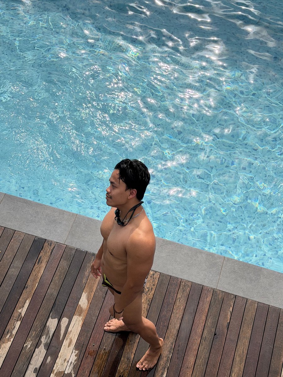 JigglyBuffed98's tweet photo. Surfin' boy https://t.co/2Z75p4oyqb