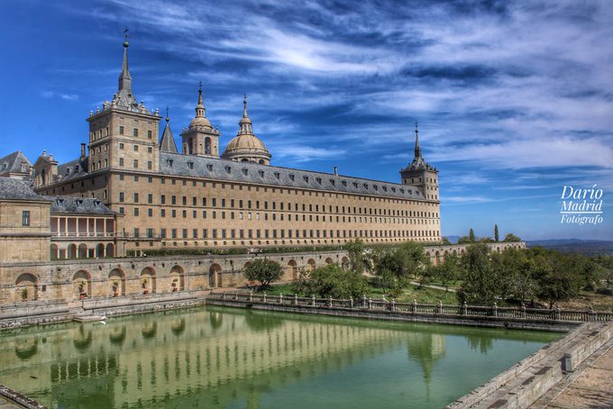 Dario_Madrid_F's tweet photo. Hoy hace 442 años, 13 de septiembre de 1584, que terminó la construcción de la considerada "Octava Maravilla del Mundo", el Monasterio de San Lorenzo de El Escorial que a bien tuvo ordenar levantar el rey Felipe II el "Prudente". ¿Saben ustedes dónde se colocó la última piedra? https://t.co/insv3wuGkl
