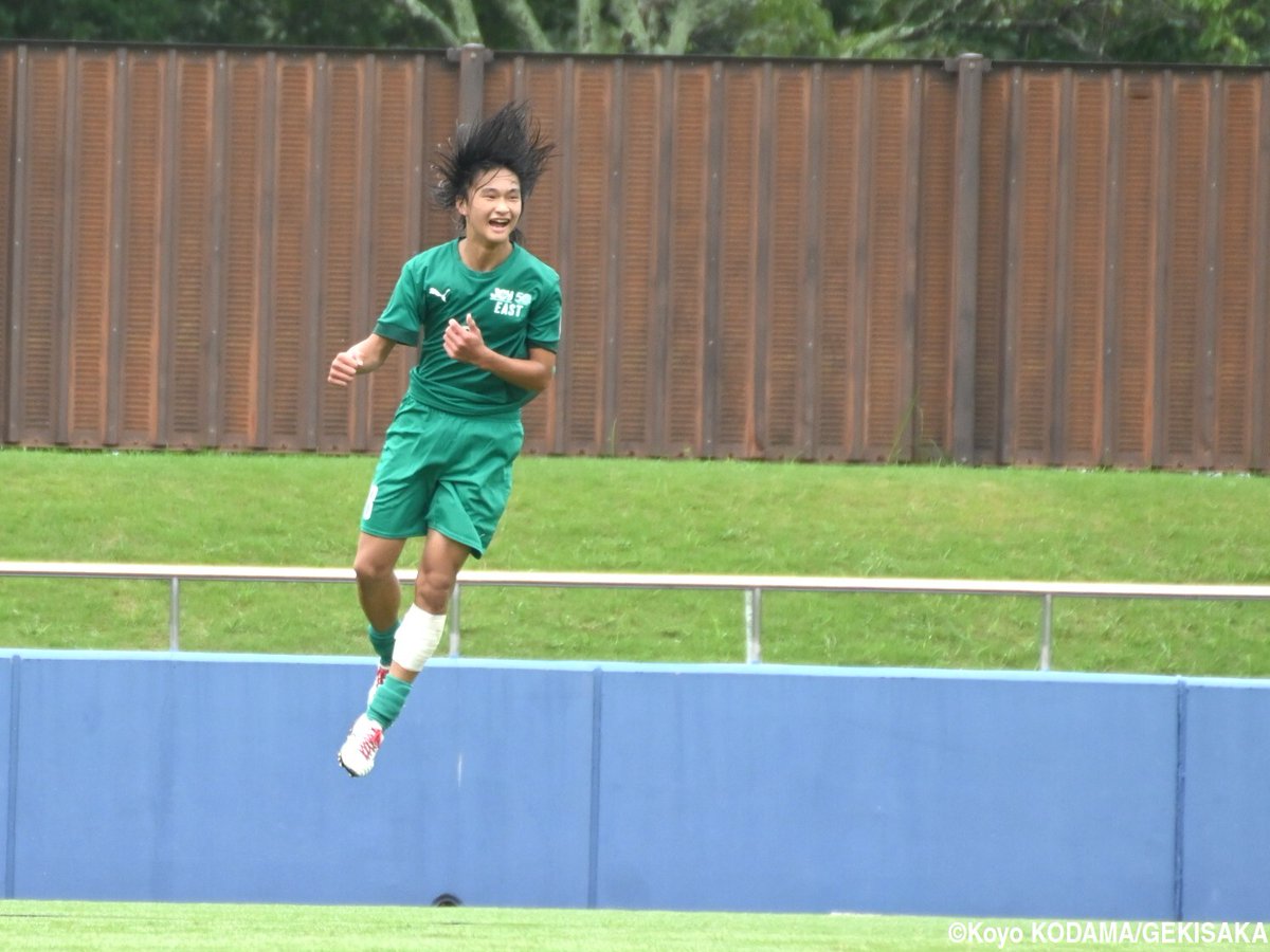 gekisaka's tweet photo. 亡き母との約束「日本一」を胸に…“エイト”で輝いた川崎F U-15生田MF吉澤映杜、大号泣から笑顔のMVP

https://t.co/wbMtWOttBg

#中学サッカー #クラブユース #日本クラブユース選手権 #ゲキサカ https://t.co/ktmPBYuCdv