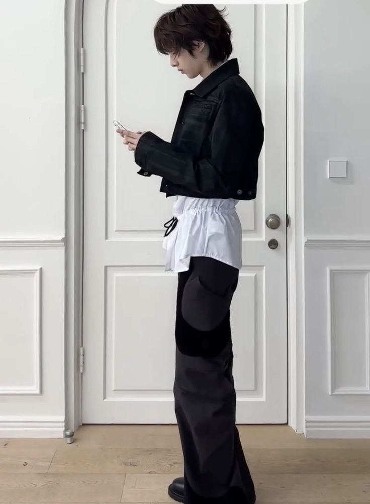 st4rtiss's tweet photo. juhoon be an outfit repeater please https://t.co/Qqd9HV0gUK