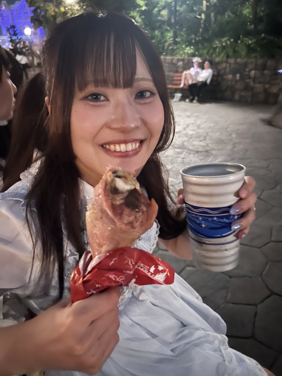 Brightness_K7N's tweet photo. ビールとターキーレッグで元気になった https://t.co/axBAWapqSv
