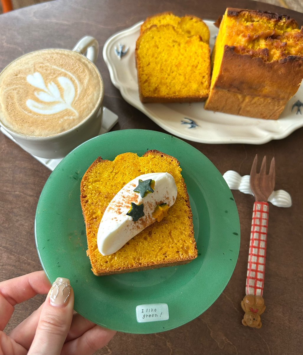 redbeanjam1210's tweet photo. かぼちゃのパウンドケーキを焼きました🎃
冷やして食べるとより美味しい😋秋の味覚を楽しみたいです！ https://t.co/pjvpGRKfJK
