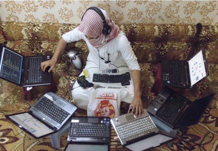 Nmoef's tweet photo. 13 September 
اليوم العالمي للمبرمجين ☝🏻💻 https://t.co/dqtteODOz1