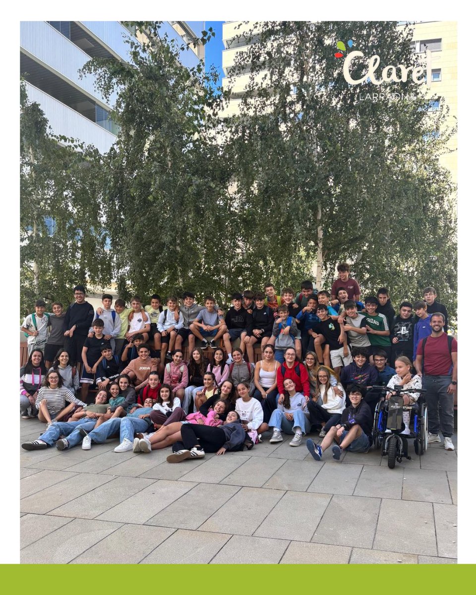 ClaretLarraona's tweet photo. La salida inicial de 2º de ESO ha tenido una parte cultural: la visita a una exposición sobre el origen de Pamplona en el Civivox Pompelo; y otra más convivencial, de compartir y de pasar un buen rato juntos. Una mañana diferente para dar la bienvenida al nuevo curso. https://t.co/A0Ymo65J1K