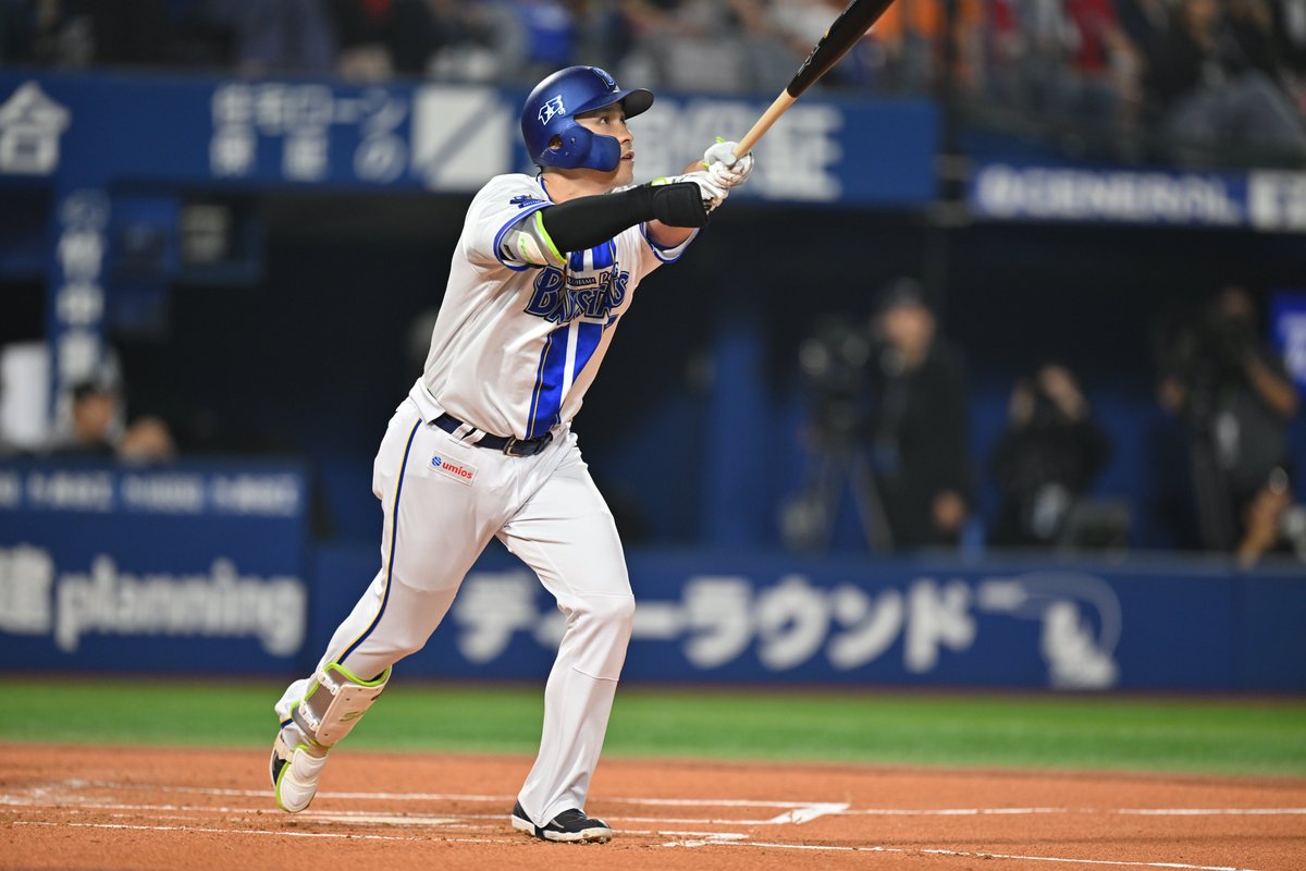 ydb_yokohama's tweet photo. #佐野恵太 選手
#デスターシャ 
#限界のその先へ
#baystars https://t.co/5Kza5T7BtA