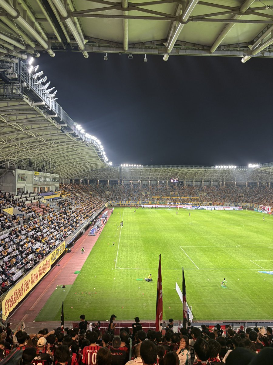 noon_hidrauls's tweet photo. 🔴⚫️
選手もサポも気合いが違う💪

今日は勝ちたい💪

#consadole https://t.co/9IKwYUUkBb