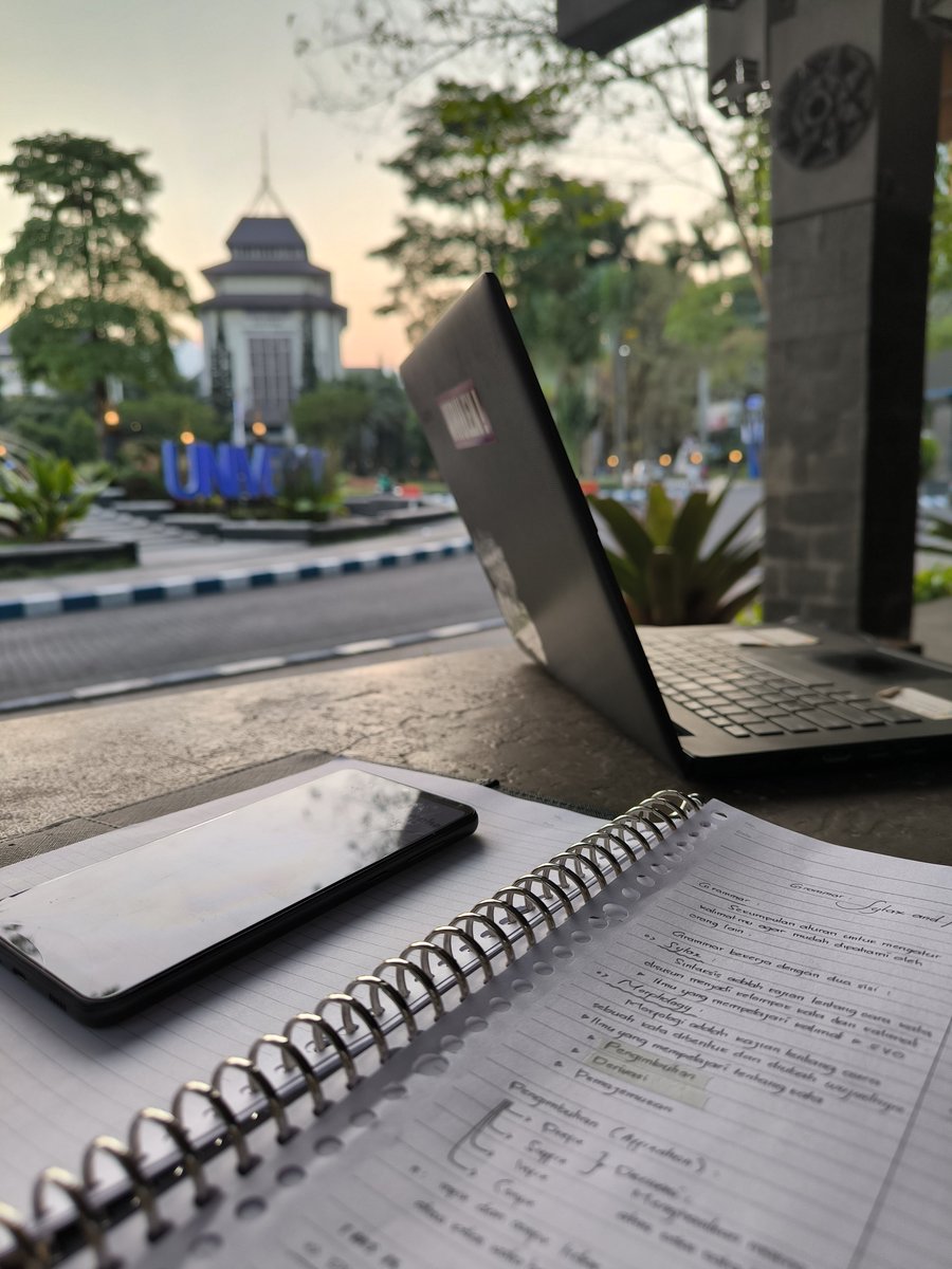 margobased's tweet photo. mampus lu udh nolak gua 2x gua belajar utbk depan lu rasain https://t.co/DLaJrRxpoB