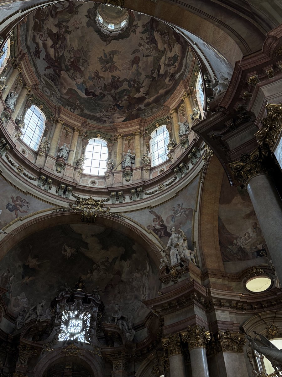 vesrona's tweet photo. st. nicholas church, prague https://t.co/0qOINe3zWu