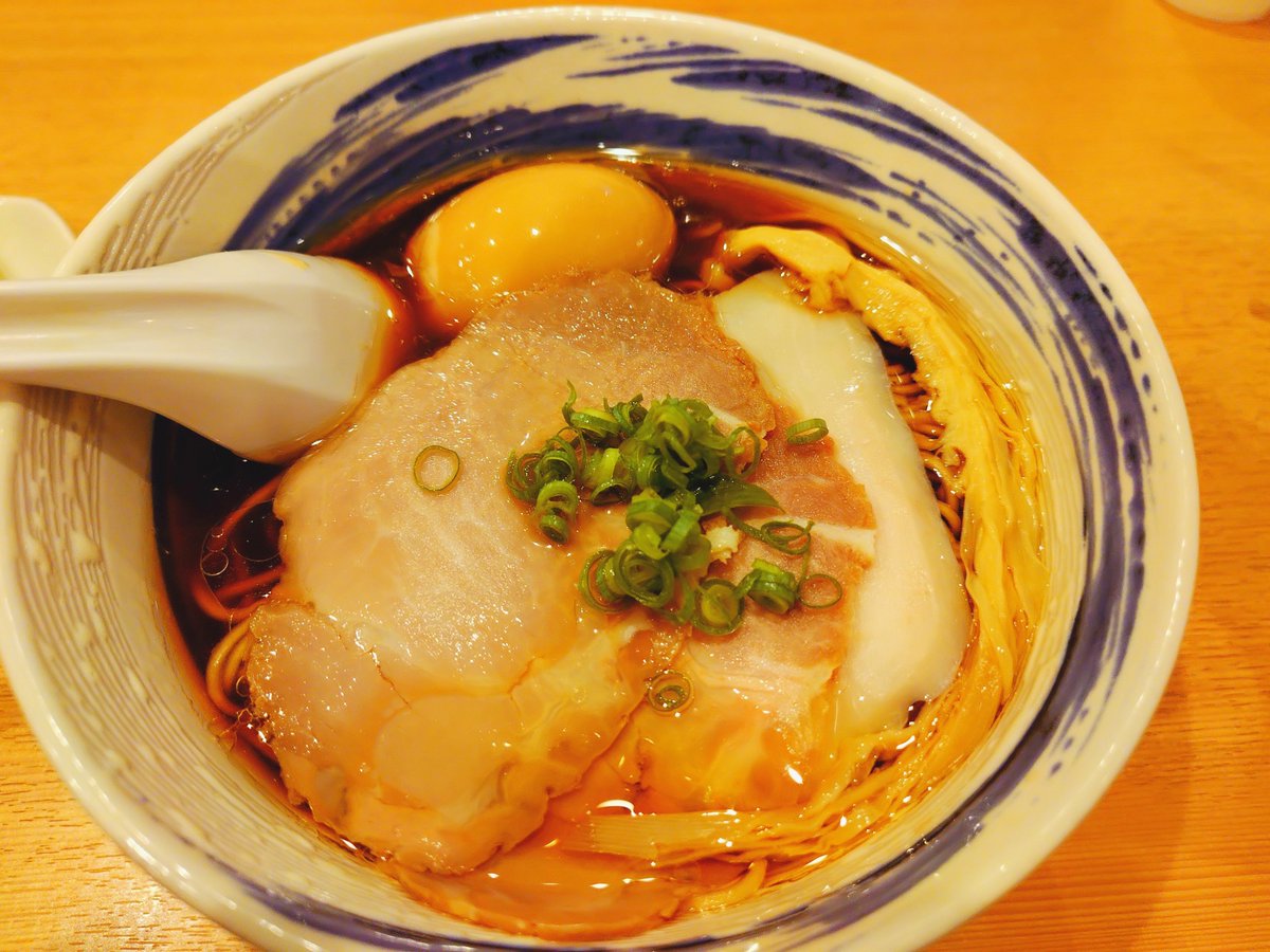 futae_dayo's tweet photo. 素っ気なくしたり面倒そうにするのに、「金曜リモートするならうち来れば」とか「なら夜から来ていいよ」とか言わないでよ
嬉しくなるやん
来ちゃうよ https://t.co/I7hdr1Gnhj