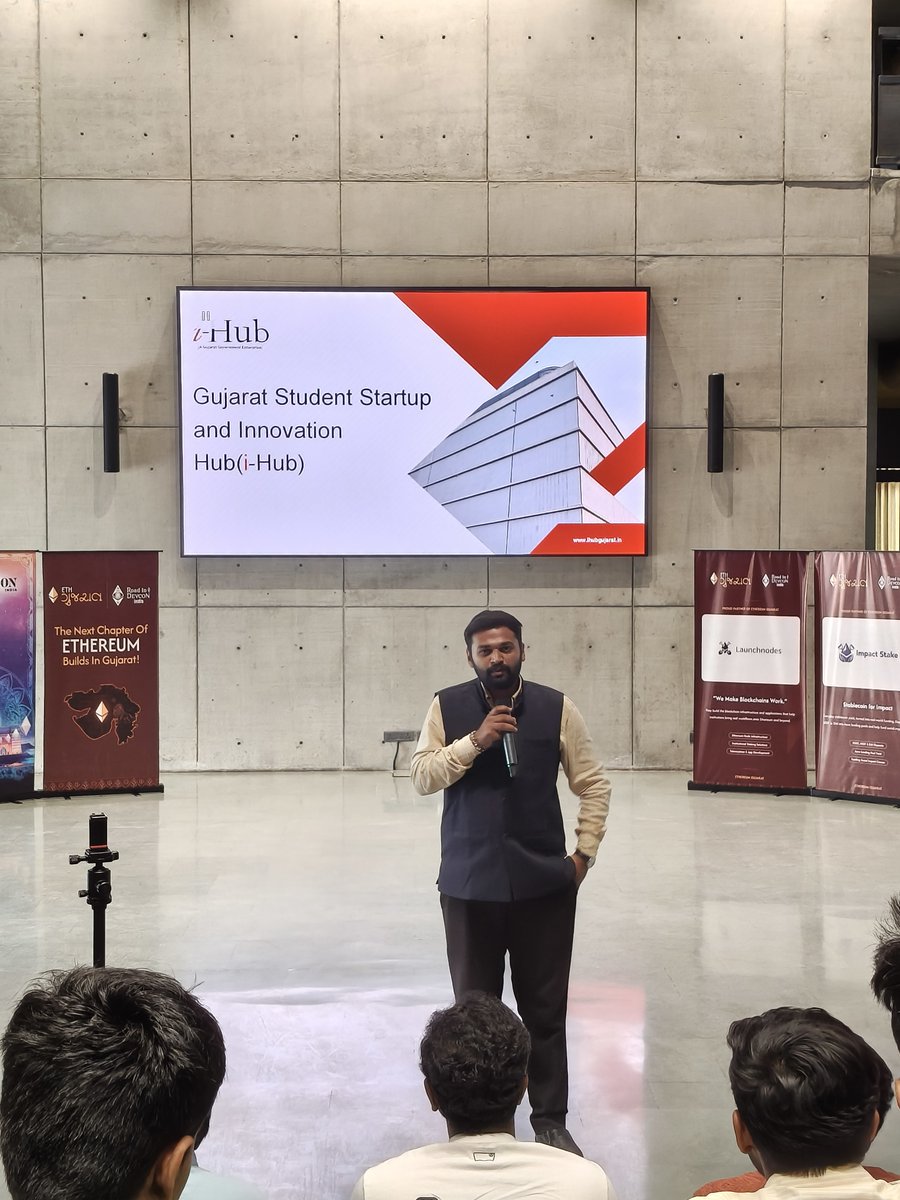 Jackofnomercy's tweet photo. @Eth_guj @AX7_Web3 Speakers : @Weirdo_Yash, @Aakash_jais03, @mxxnwolf, @rahulbhadoriiya, @jenilt, @prasansinghh, @skivthecreator, https://t.co/WkukE4Hzcw