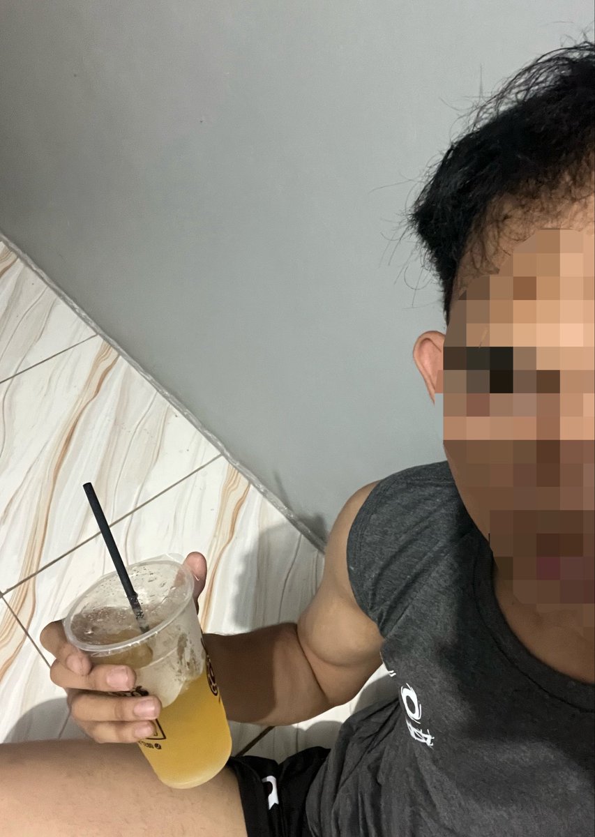 beyefrr's tweet photo. aku minum es gpp kan bub?
#cikarang https://t.co/ZH7WJshPN4