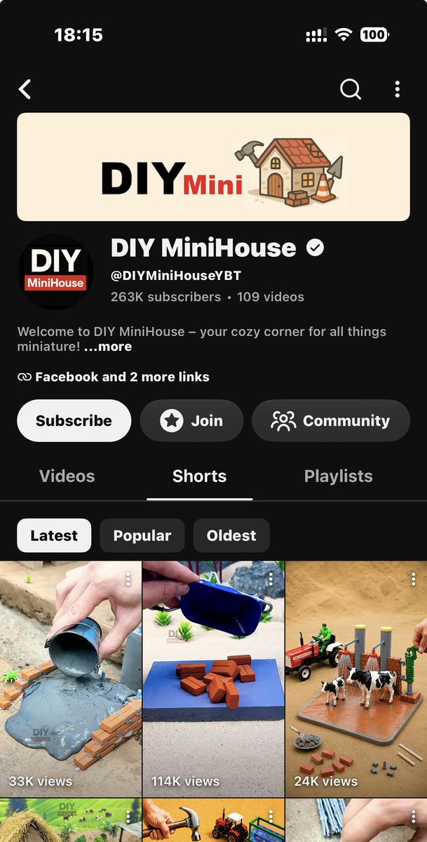 shanyanggm's tweet photo. 一条迷你房子施工视频，拿下4.04亿播放！

频道DIY MiniHouse 现在有26.3万订阅！

它拍的是真实模型：小砖一块块砌上去，水泥抹平，屋顶装好，一栋迷你房子就盖出来了。

频道已开放付费会员。月收入估算约为1449美元！

我更想用AI复刻这种内容形式。先定好房子的样子，生成施工前后的画面，再把砌墙、铺屋顶这些动作做成短片，配上施工声，就能拍出自己的迷你工地。

提示词在评论区⬇️⬇️