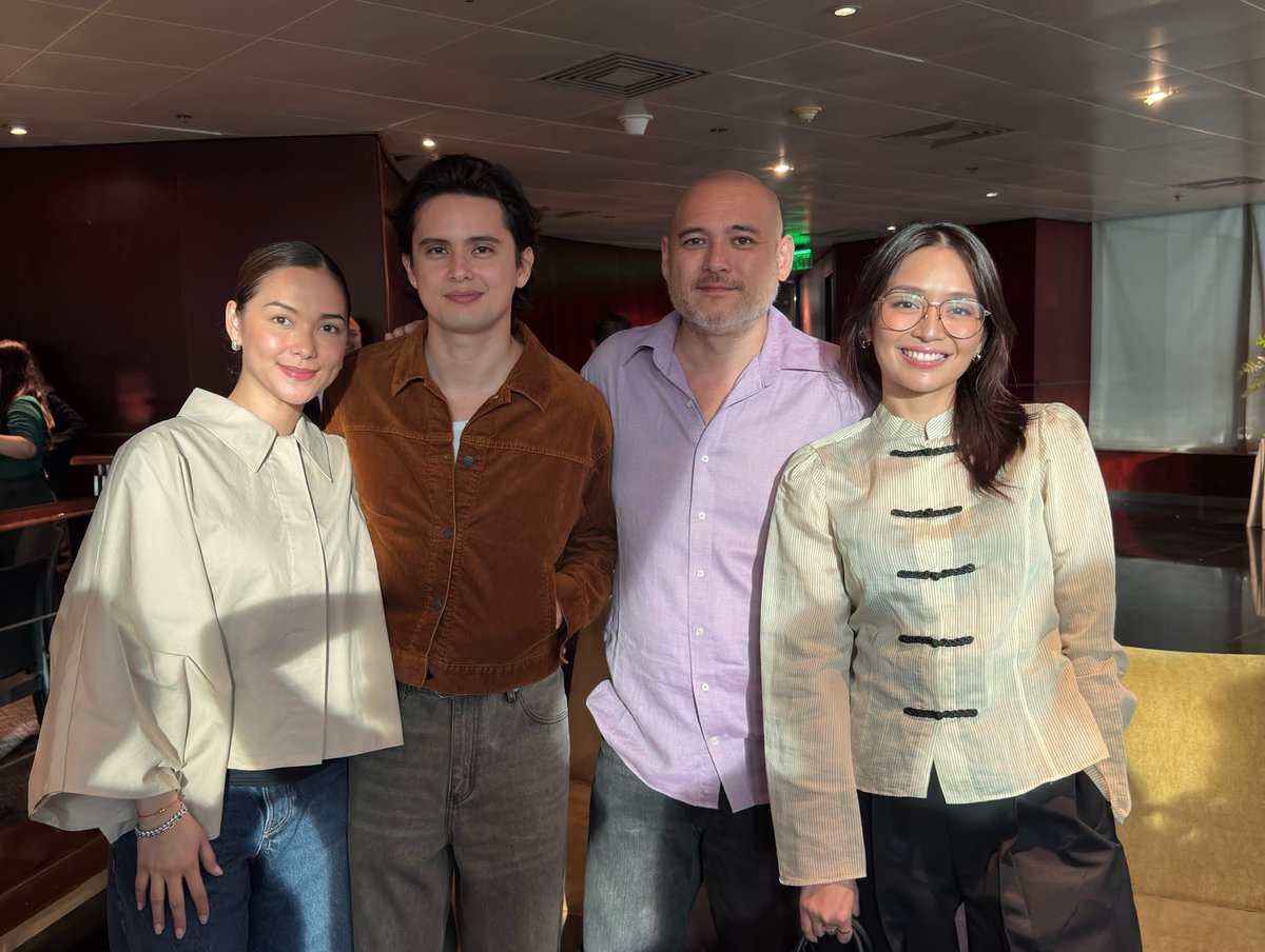 OfficialKBB's tweet photo. The #SomeoneSomeday cast, production staff and ABS-CBN executives come together for a special thanksgiving 💜✨

#SomeoneSomeday, Weeknights, 8:45PM sa ABS-CBN sa ALLTV2, TV5, A2Z, Kapamilya Channel, at Kapamilya Online Live sa YouTube at Facebook. https://t.co/aNoel9yyw9
