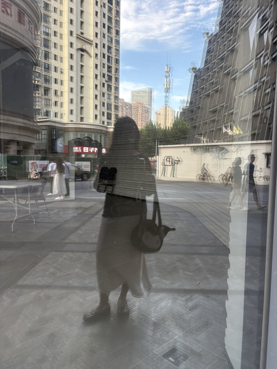 spicylager's tweet photo. i love business trips to china https://t.co/Y5QyRpoQGj