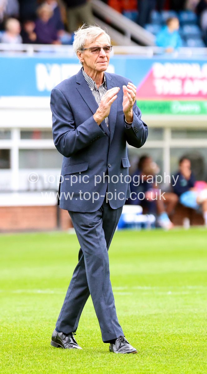 toppiccouk's tweet photo. (1/2) @HerefordFC 6 v 0 @SouthShieldsFC in the @NL_Enterprise on 12/9/26 #freelance #sports #photographer #canon #eosr5 all images copyright #getintouch for use, prints, event booking - https://t.co/3cS2i9YnzW https://t.co/6eAlWqTtpz