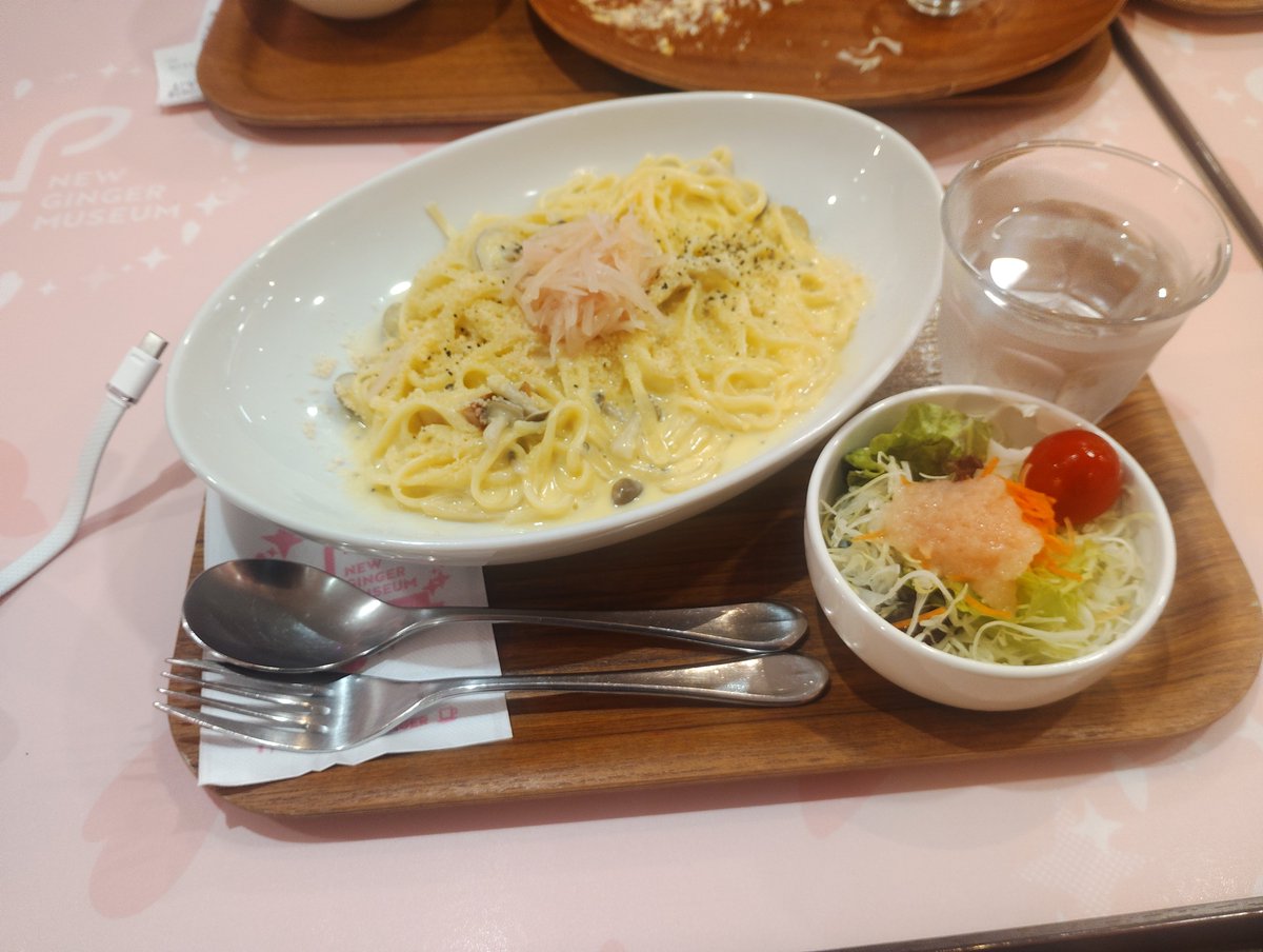 kazuuP48's tweet photo. 朝食　おにぎり豚汁プレート
昼食　新生姜カルボナーラ
スイーツ　新生姜ソフト、シャーベット
ドリンク　新生姜ほうじ茶ホイップラテ
食べて三田

#もえあず
#岩下の新生姜
#アフィリア
#MIRAI亭 https://t.co/2caMGfYgWt