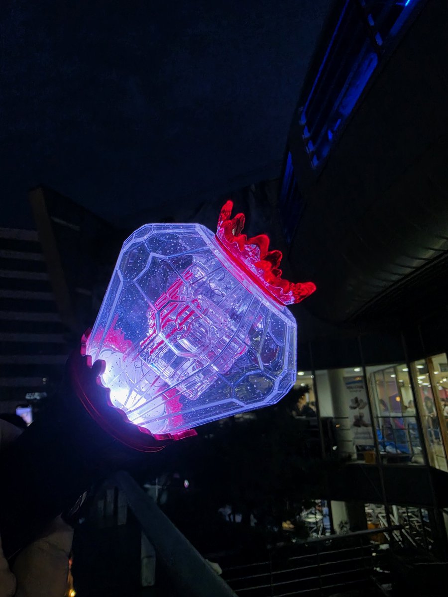 ailand83's tweet photo. 콘서트 끝 !!

소년미에 성숙미까지 더해져서 매력 터짐 !

은혜로움이 끝이없는 얼굴천재 ㅎㅎ
본인 써야할 것을 정확하게쓰면서
무대 위에서 조련이 장난아닌 천상 아이돌 !

장충체육관은 충무 블랙느낌이네
가까워도 너무 가까웠다 ㅋㅋ

#야마다료스케 #山田涼介 #AsiaTour  #inソウル https://t.co/CfGIQqqmxU