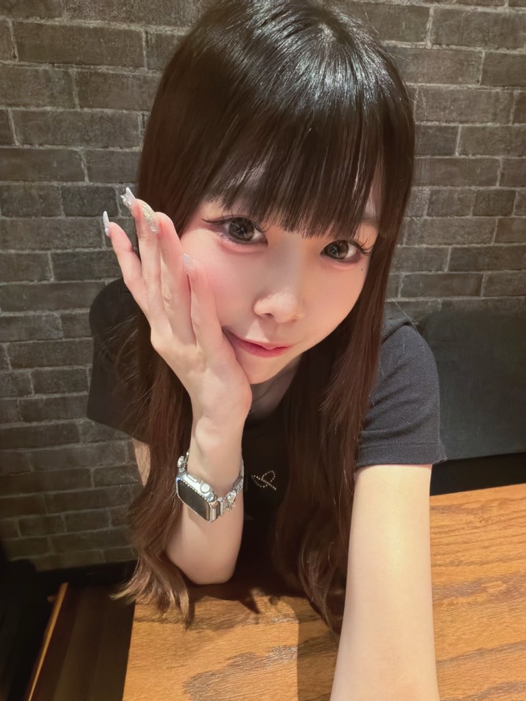 melltan_nell's tweet photo. 今日20:00からいます��
もうすぐお誕生日なのでお祝いしてください🥺 https://t.co/lPwjpBB9MZ