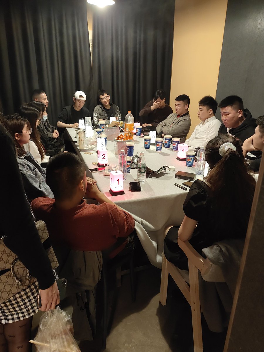 WatersIngr30401's tweet photo. Just nailed my first murder mystery! ♂ The plot twist had everyone gasping and the roleplay was chef’s kiss—can’t wait to come back for more! https://t.co/OH3iWxcPCP