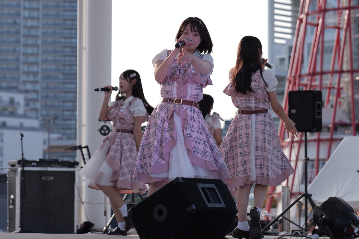 suzuyan0112's tweet photo. KOBE未来フェス2026でKOBerrieS♪を観てきました✨
笑顔と熱気あふれる最高の時間📸💐

#コウベリ
#LUMIX
#S1RM2 https://t.co/4dpU2fDrFN