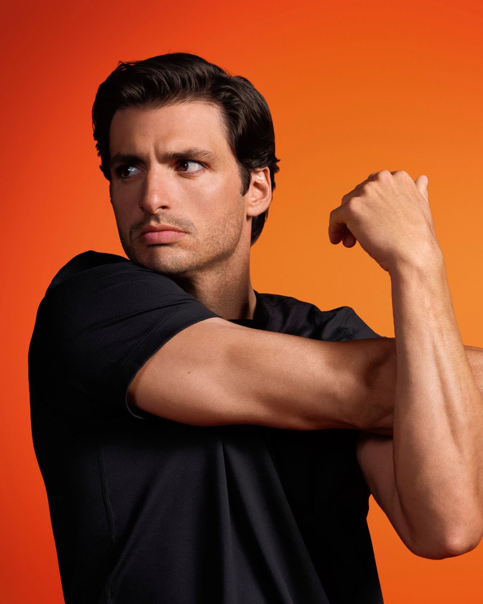 c4rlossa1nz55's tweet photo. CARLOS FOR L’ORÉAL PARIS 😩🤌🏻 https://t.co/ng27sHVWT7