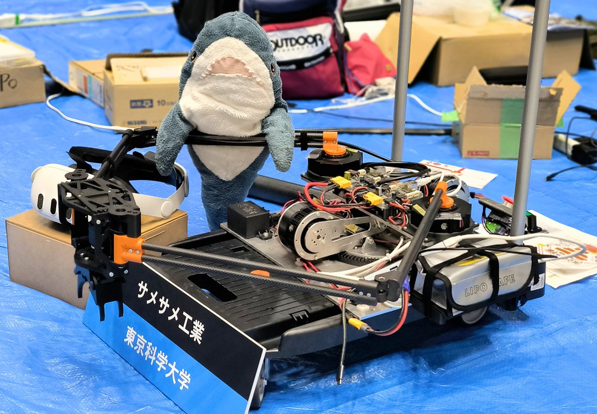 ibuntu_robot's tweet photo. 去年今年とパラレルリンクをコンセプトにロボット作ってきて、めちゃくちゃ楽しかった!
作ってる本人も見てる人も楽しめるロボットじゃなかったかなと、

キャチロボは今年で引退です!
今年もブログを書こうと思うのでお楽しみに!

#キャチロボ https://t.co/sMqFKgwRtF