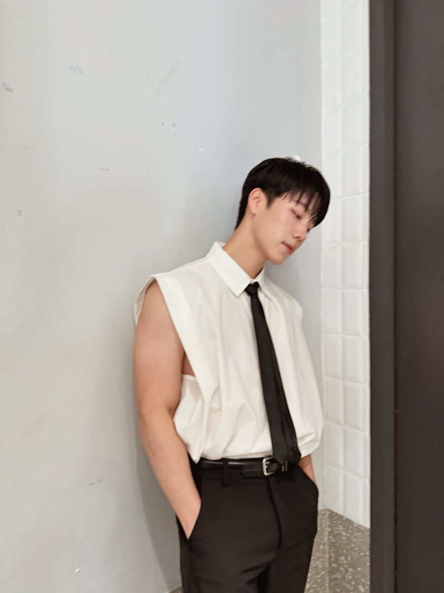 puchitoneHsu's tweet photo. IG warwanarat 
  ツ🤍🖤
🤩🥰
#warwanarat https://t.co/AriujIoxhV
