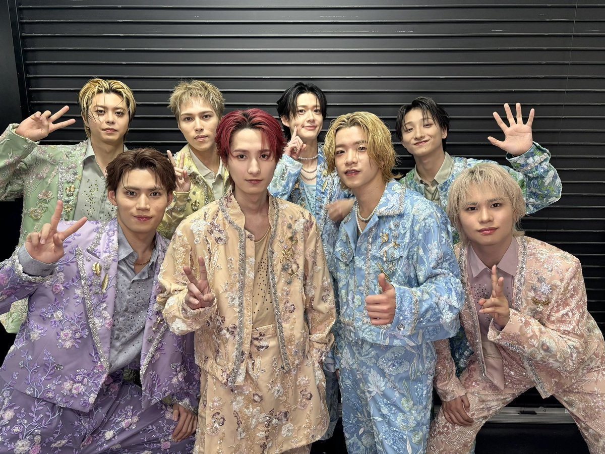 buddiis's tweet photo. ＼ありがとうございました！／

「#CDTVライブライブ 秋の大感謝祭2026」

#BUDDiiS の楽曲はもちろん、
リスペクトライブ！や今回限定の演出など楽しんでいただけましたでしょうか？🕺⚡️

会場の皆さまと「キミは都市伝説」で一つになれて幸せでした💘 https://t.co/si2DXSGrSo
