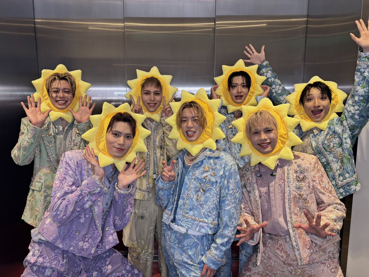 buddiis's tweet photo. ＼ありがとうございました！／

「#CDTVライブライブ 秋の大感謝祭2026」

#BUDDiiS の楽曲はもちろん、
リスペクトライブ！や今回限定の演出など楽しんでいただけましたでしょうか？🕺⚡️

会場の皆さまと「キミは都市伝説」で一つになれて幸せでした💘 https://t.co/si2DXSGrSo