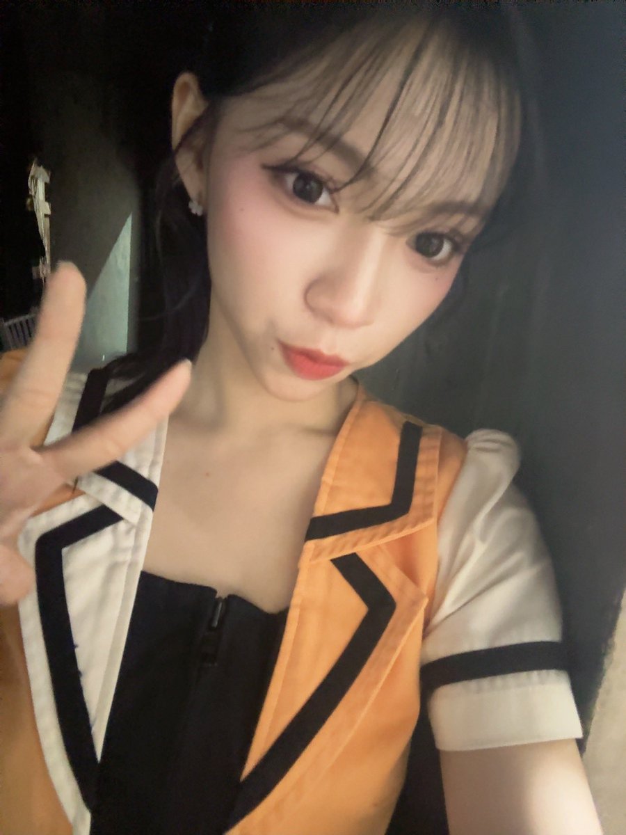 Aralie_JKT48's tweet photo. SORE OLLL, TERIMA KASIH BANYAK UNTUK RAMUNE HARI INI! SENANG SEKALI BISA MENGHABISKAN WEEKEND BERSAMA KALIAN 🫪🫶🏻 happy sunday ya!!! kalian rencananya mau ngapain setelah ini? jangan lupa makan malam ya nanti!!! sambil live ga nih nanti malam? https://t.co/VhTaUUlCyx