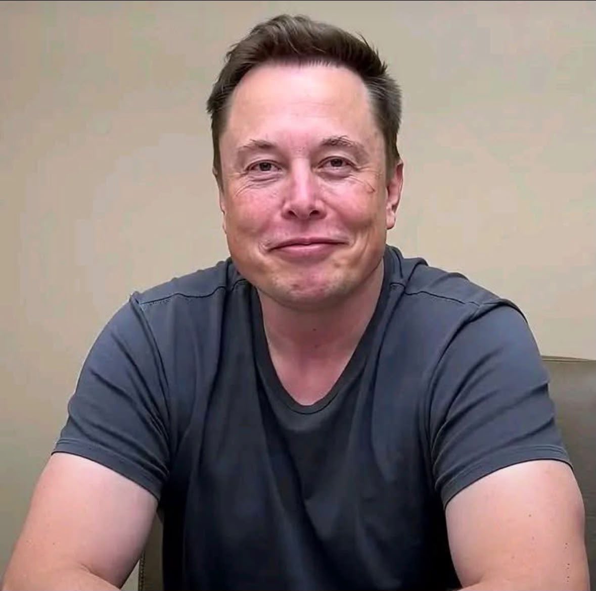 ElonMuskInvfc's tweet photo. I'm afraid to marry because every woman  is after my money, they don't value me🥺💔

What do I do? https://t.co/shfs47gGmt