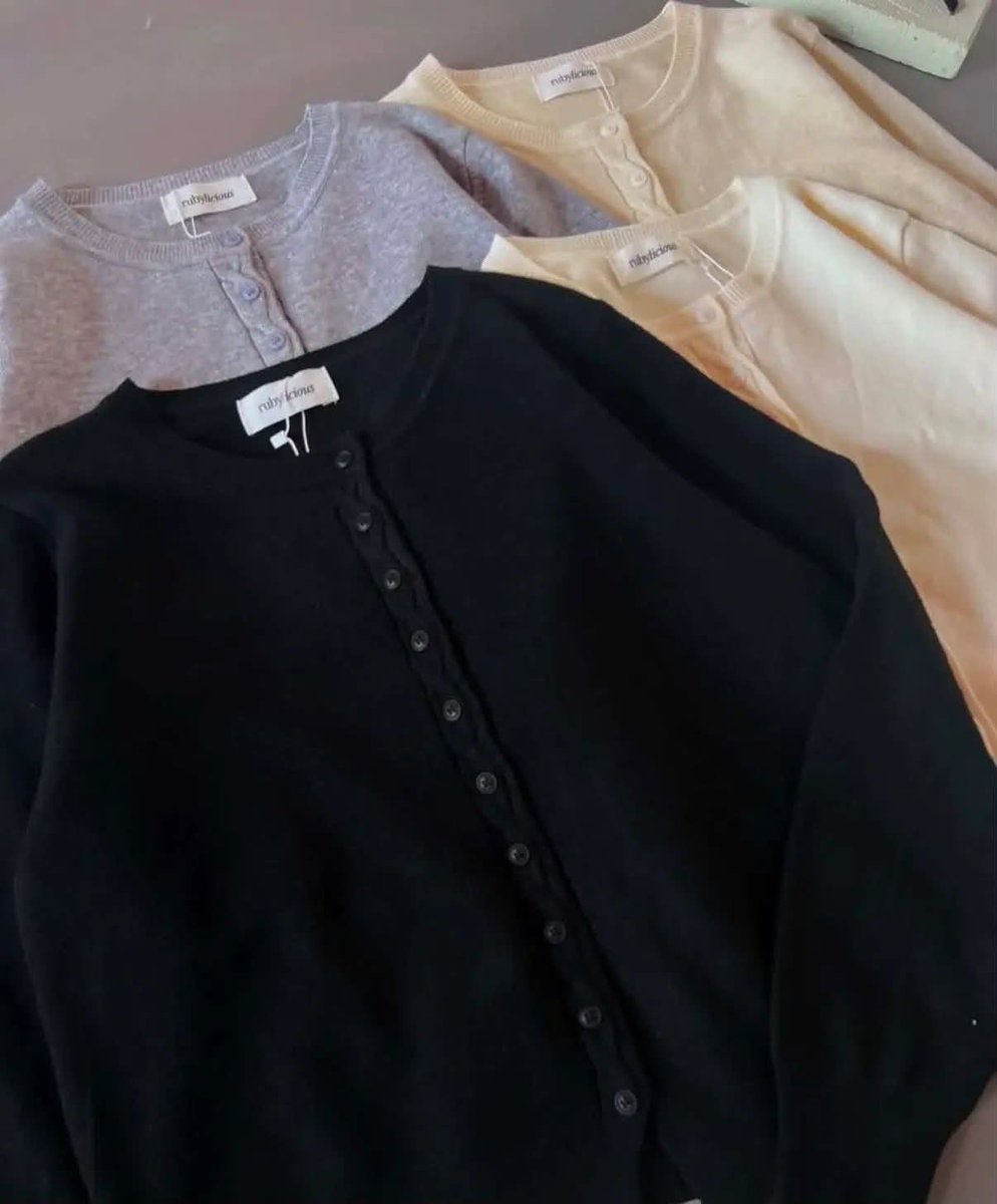 alluraxx's tweet photo. OKAY, FILIPINO BRANDS… YOU HAVE MY ATTENTION. 🥹🇵🇭🤍

There’s something so satisfying about finding a local brand na stylish, thoughtfully made, and genuinely worth the investment. ✨

Supporting local has never felt this premium! High-quality pieces, timeless designs, and less reliance on fast fashion. Goodbye fast-fashion era, for real HAHAHA. 🇵🇭🛍️