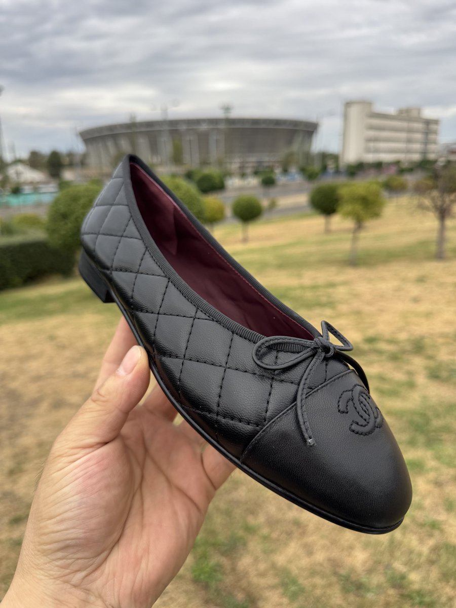 YeezyBoostLiao's tweet photo. CHANEL BALLET FLATS Aged Calfskin Black 🎁Can be Order size:35-41. https://t.co/quWmBrTZkv