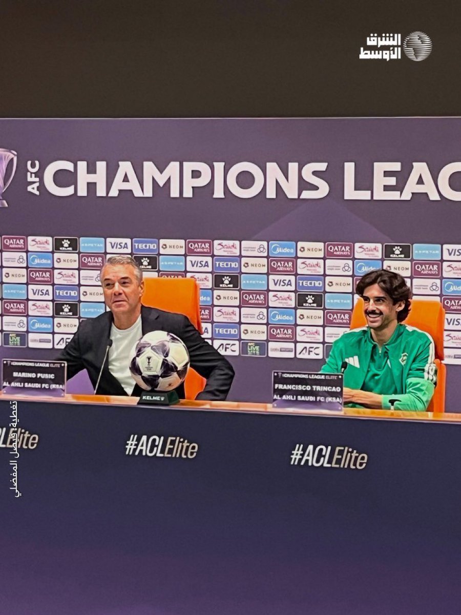 Bsl_09's tweet photo. 🚨🚨🚨🎙️— ترينكاو :

أعدّ جماهير الأهلي بالعطاء الدائم ومساعدة الفريق.. 

إذا لعبت طبعًا "يشير للمدرب بوسيتش ويضحك" https://t.co/46JehgfyM0