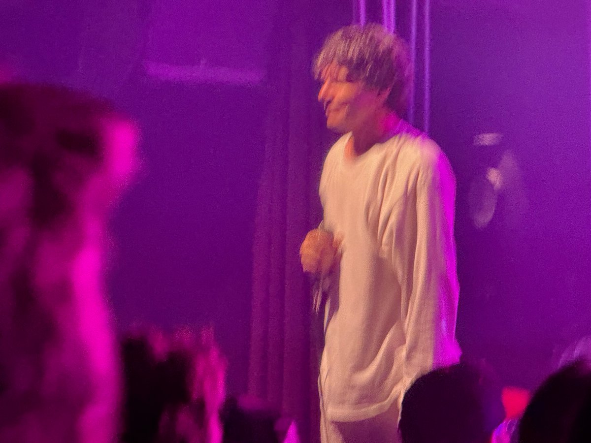 Philoo7a's tweet photo. @Tim_Burgess Loved it! May have drunk a couple too many IPAs though! https://t.co/9Dufx2SUeV