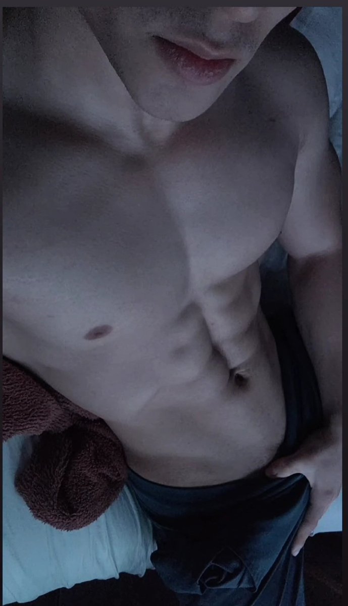 lilhotnando's tweet photo. Hey you miss me?...

https://t.co/P7jdcm1lt2

#HotGuy #FitMen #MaleCreator https://t.co/v6kLlwhAHX