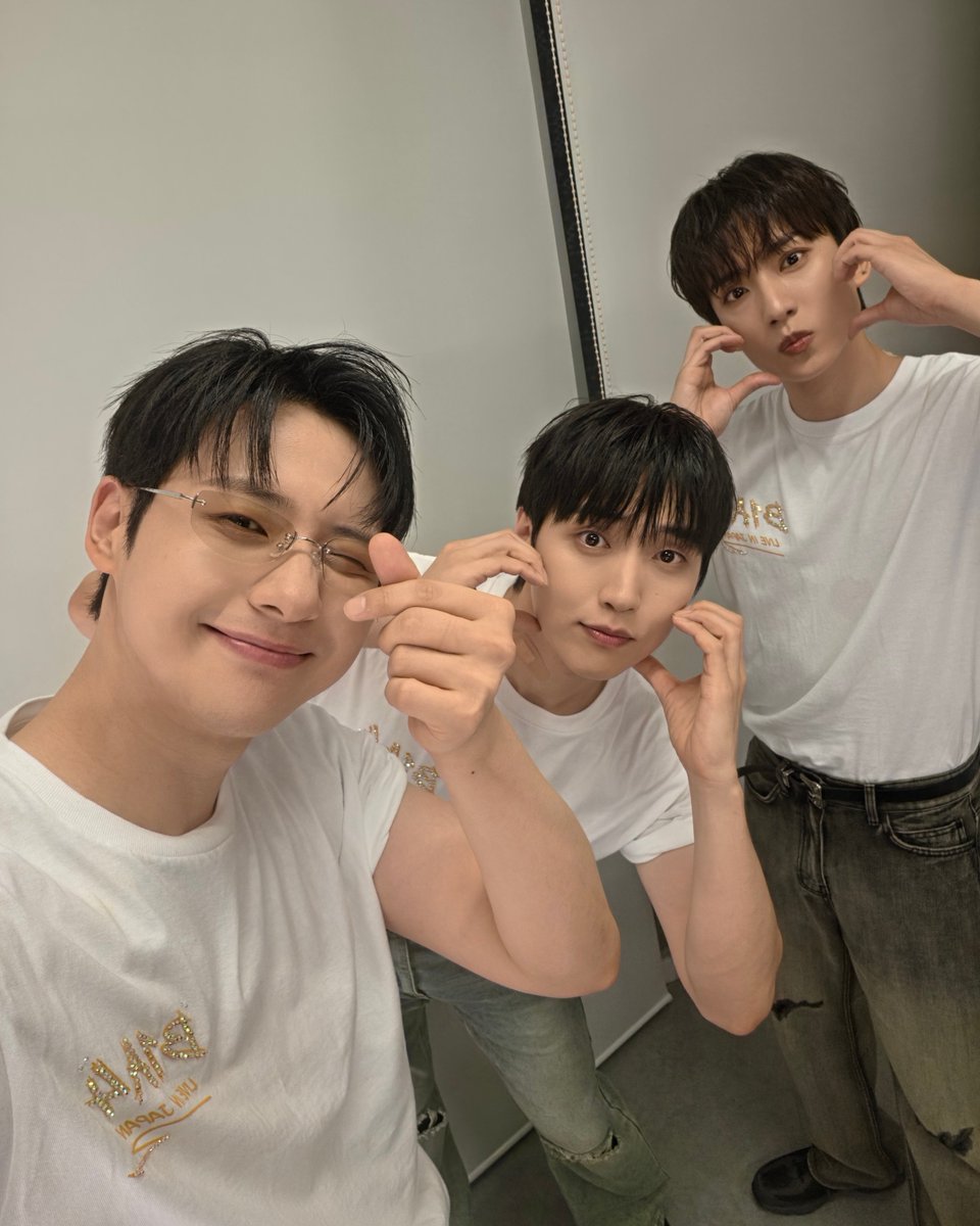 _B1A4OFFICIAL's tweet photo. B1A4 15TH ANNIVERSARY 
FAN-CON [D-DAY] in JAPAN
TOKYO Day-2

 @ THEATER MILANO-Za

#B1A4 #シヌゥ #サンドゥル #ゴンチャン #TOKYO https://t.co/1l5gUSVntk