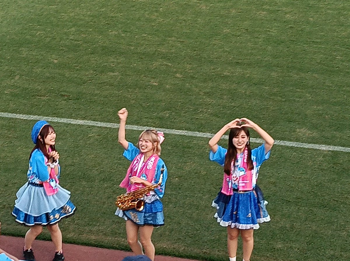 hh_kazuh's tweet photo. シーガルズ勝利🙌
笑顔にも癒されます(⁠✷⁠‿⁠✷⁠)
#yfcseagulls
#アイオケ
#三田萌日香さん
#根本流風さん
#大野まりかさん https://t.co/plcohO2twH