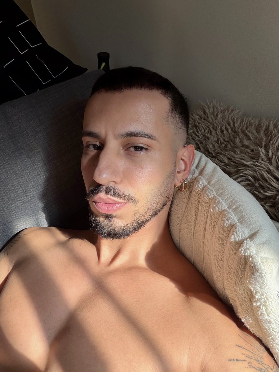 twunkishbabe's tweet photo. #LGBTQIAGreySky https://t.co/Ey8Ay6DbAB