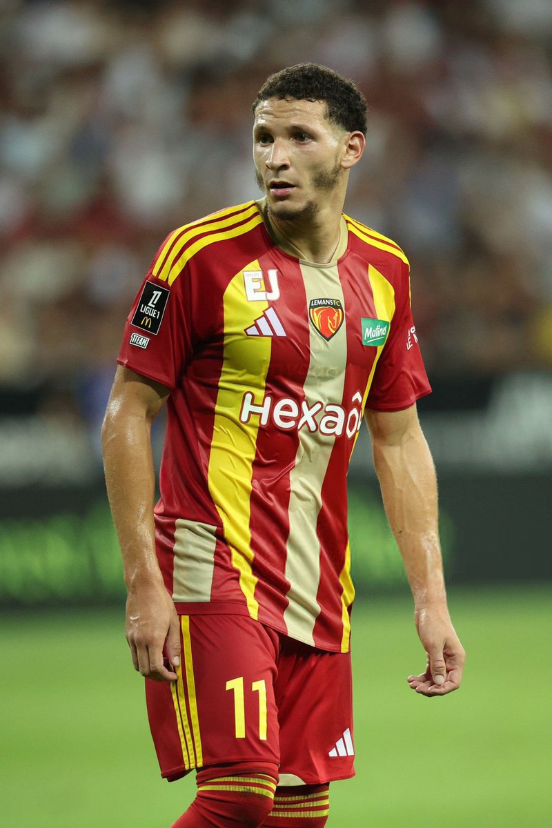 ActuFoot_'s tweet photo. Adil Bourabaa 🇩🇿 sur son début de saison avec Le Mans en Ligue 1 :

⚽️⚽️ 2 BUTS
🎯🎯 2 PASSES D.

VRAIE RÉVÉLATION. 💎 https://t.co/BhSXaDnpXW