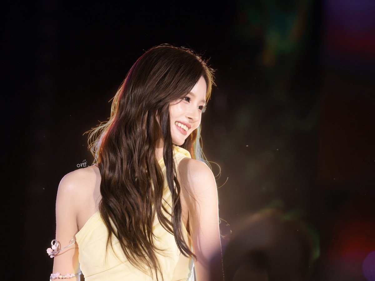 bin_you1000's tweet photo. 260912 MUSICBANK in BCN

#NMIXX #엔믹스
#SULLYOON #설윤 https://t.co/mbLA1mcgrD